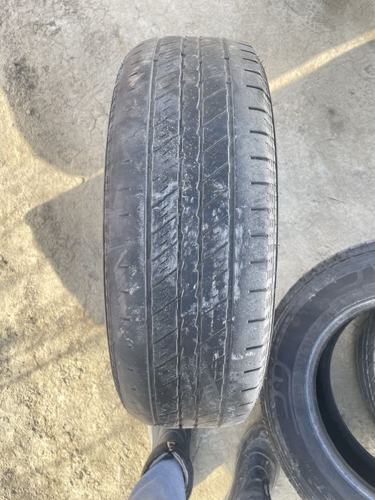 Шины 235/65/R17.