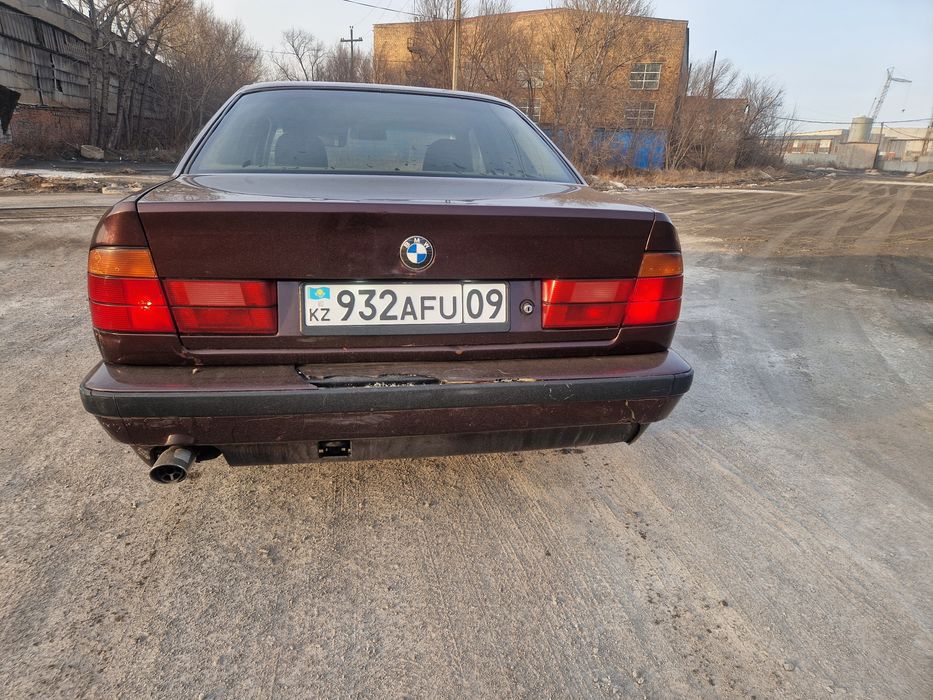 Продаю бмв автомат