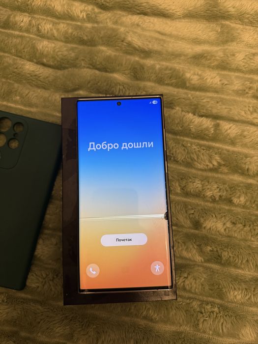 Samsung Galaxy S22 Ultra – ecran spart, touch funcțional,