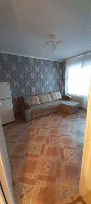 Продам 2х комнату 9мкр 2эт