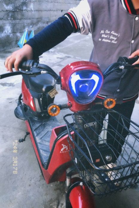 Электроскутер аманат