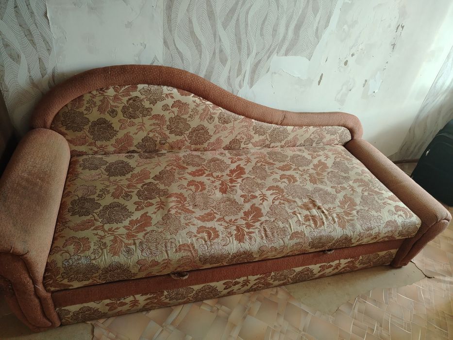 Отдам диван самовывоз