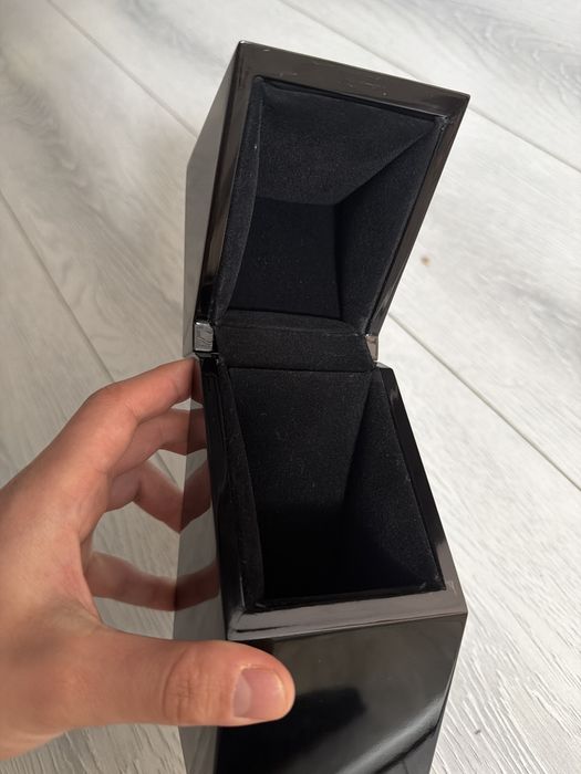 Cutie De parfum Laurent