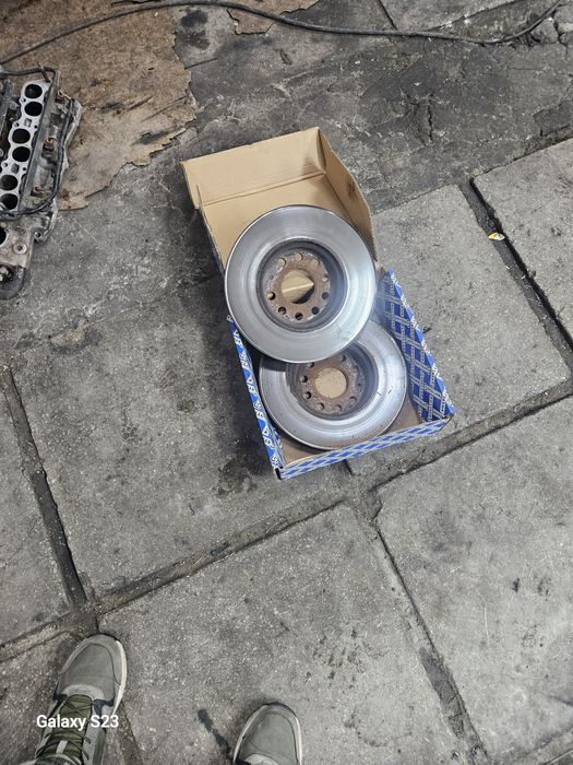 Ступичный диск.на шкоду октавию а7