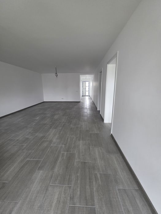 Proprietar vând casa la cheie  in Nojorid
