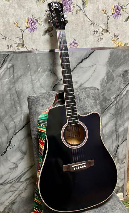 Гитара электроакустическая