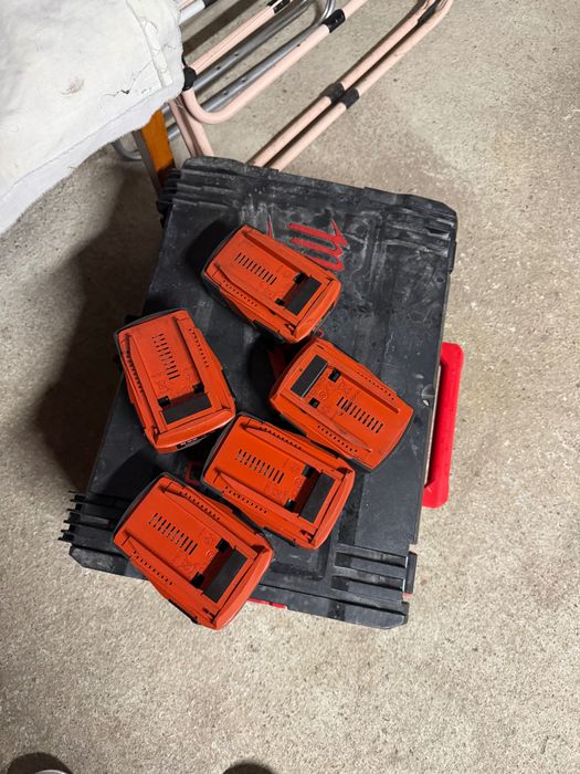 Hilti ,makita ,Milwaukee,baterii,încărcătoare