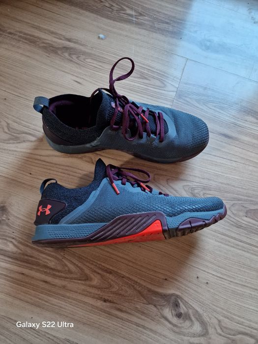 UNDER  ARMOR  маратонки