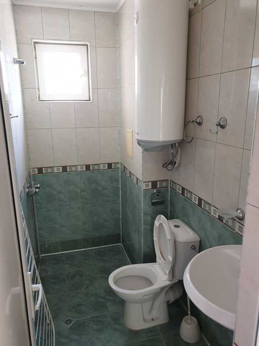 Дава се под наем Двустаен апартамент в Бургас, Сарафово - 60 кв.м за 102 € - Снимка #3