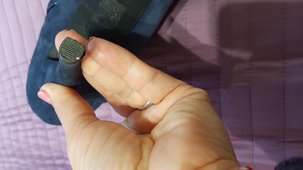 Елегантни боти GUESS