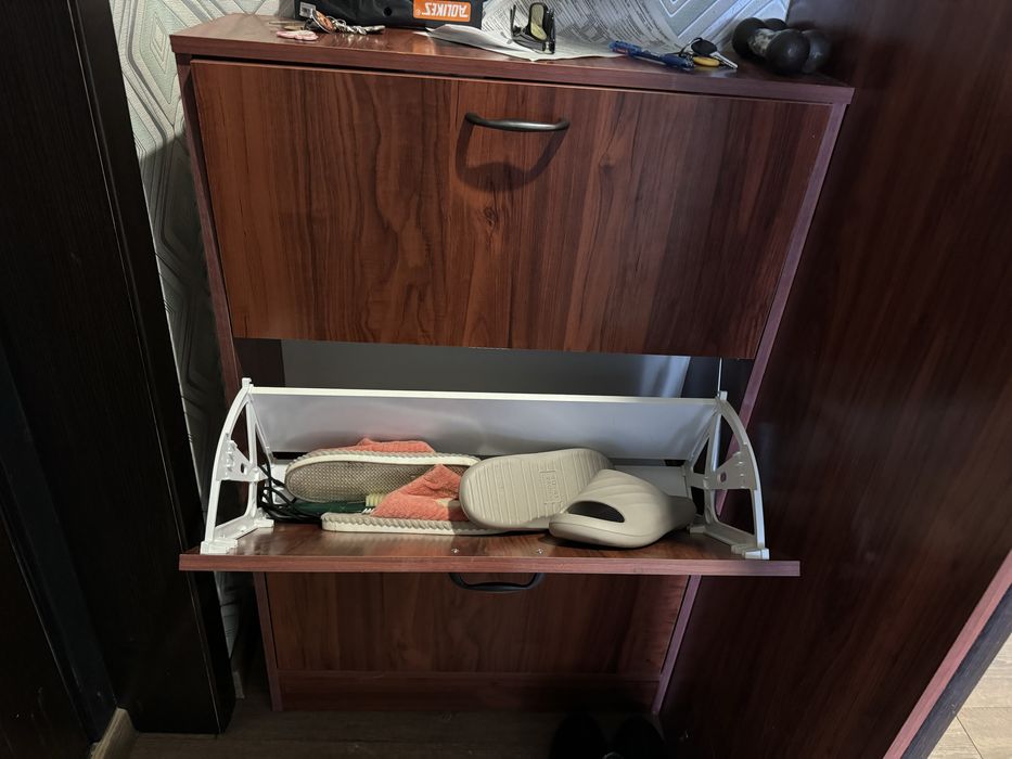 Продаю Шкаф купе+обувница