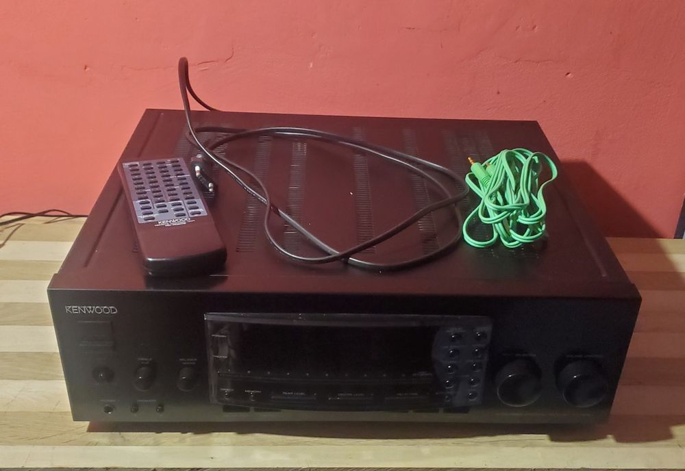 Amplificator audio/Video Kenwood 5 Chanel 100W cu telecomandă original