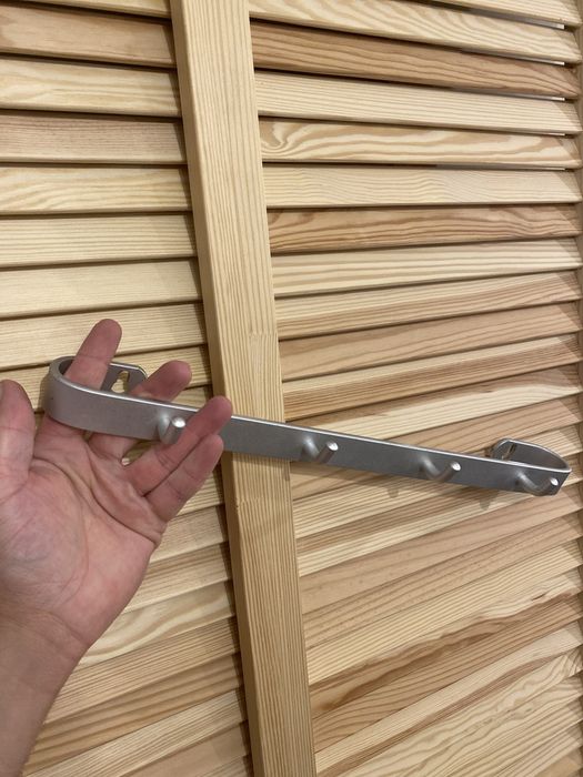 Decoratii scaunel tabla de scris cuier semn luminos carlige