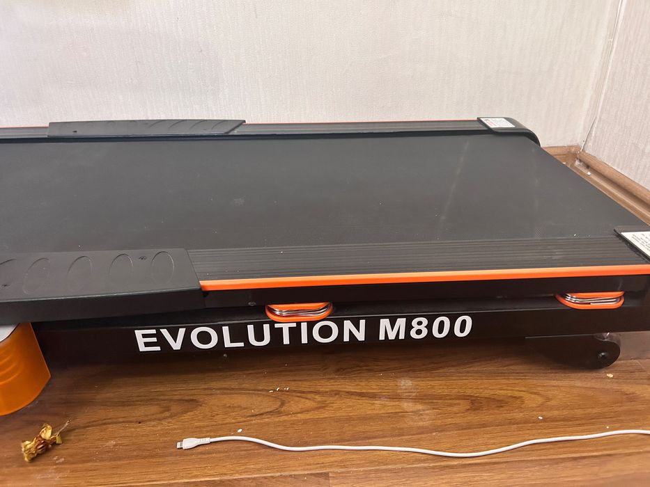Беговая дорожка Genau Evolution M800 электрическая