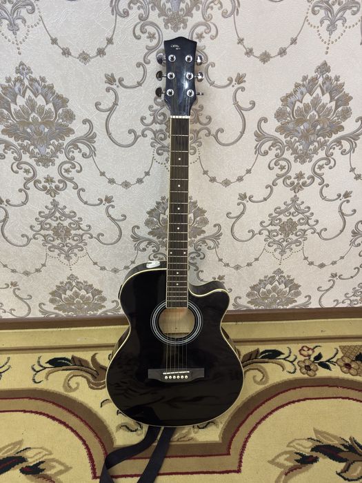 Gitara sotiladi 38talik akustika kichkina baraban