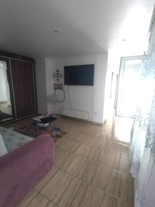 Proprietar casa de vânzare