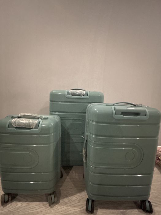 Дорожный чемодан