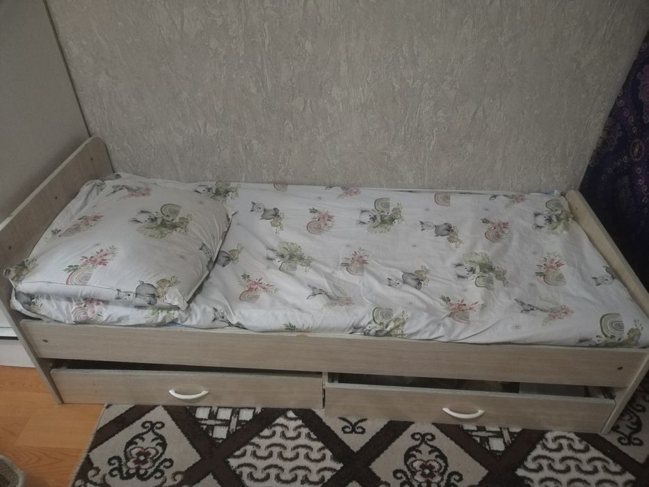 2 та мебель кресло, уголок +2 та стул, 2 та детская кровать