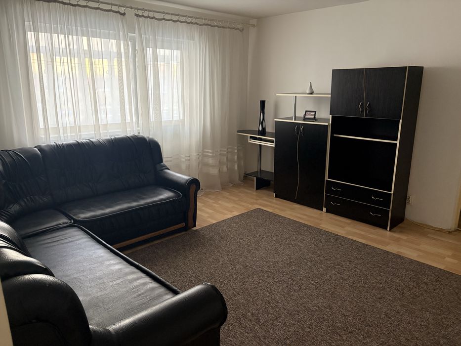 Inchiriez apartament 2 camere zona cetate