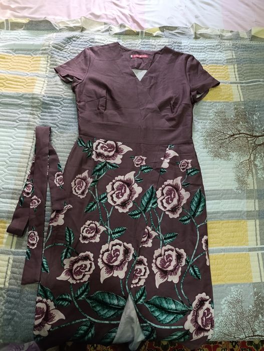 Платья женскии,костюм