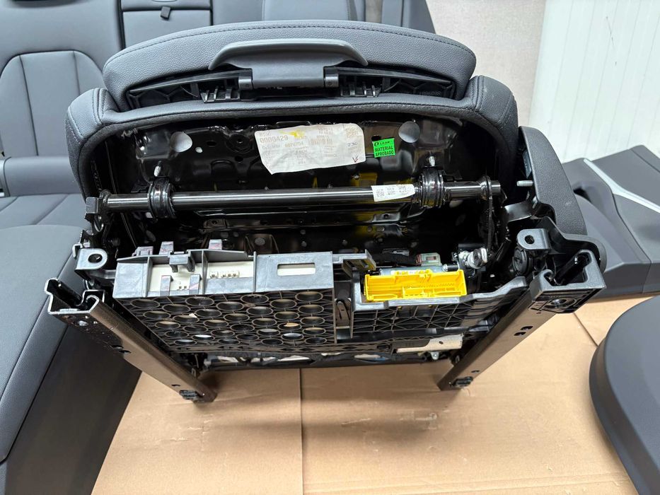 Салон БМВ Г20 Седан BMW G20