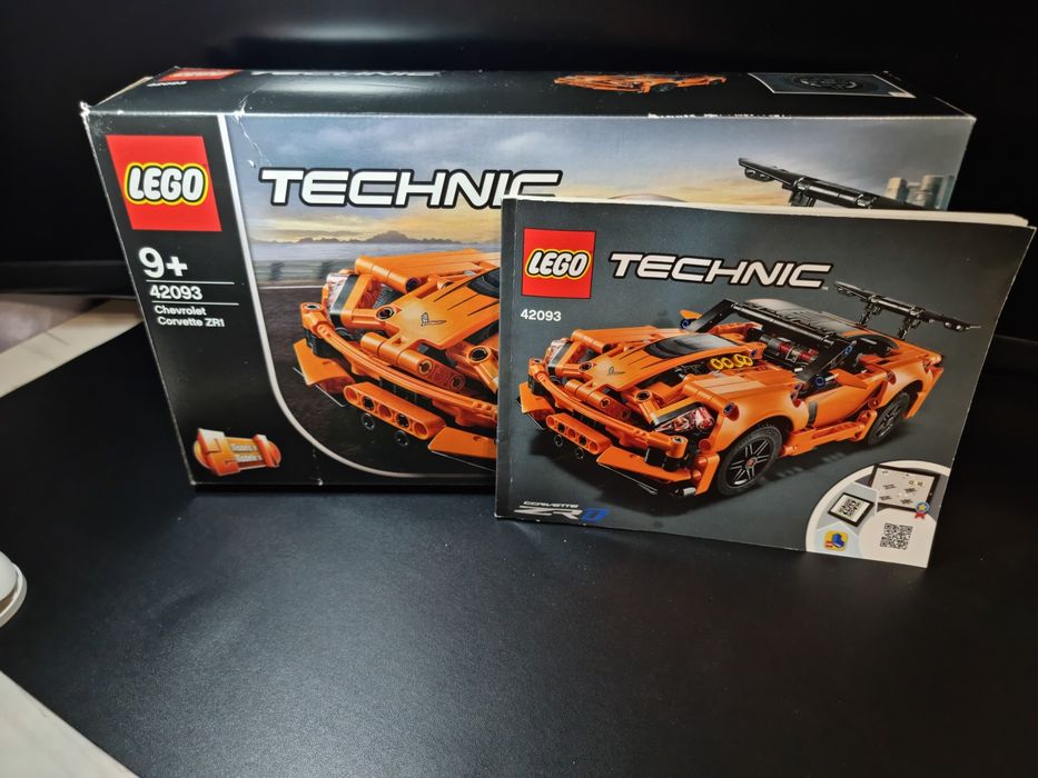 Продам Lego Technic Chevrolet Corvette ZR1