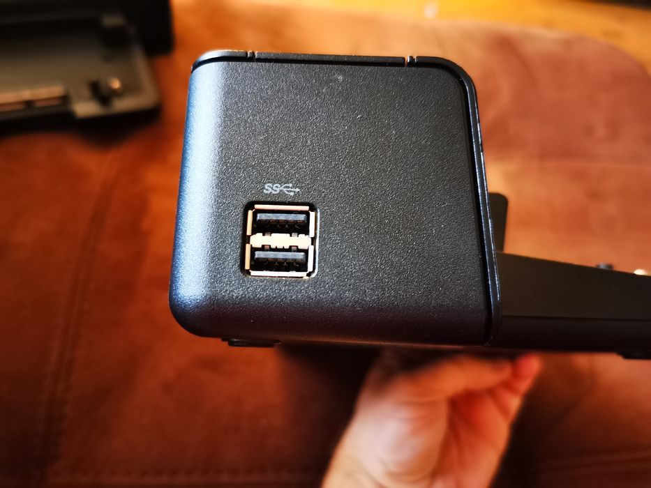 Продавам докинг станция за лаптопи HP