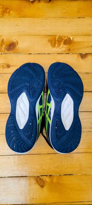 Спортни обувки asics