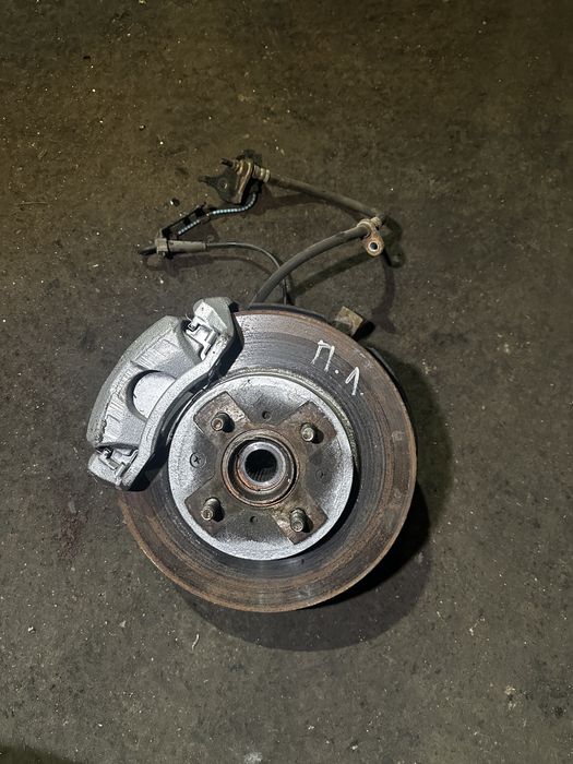 Преден ляв шенкел с ABS датчик за Honda Jazz/Хонда Джаз 2008г-2015г