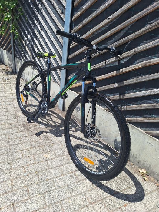 Vând bicicleta in stare foarte bună