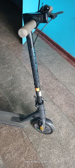 Vând Trotineta Electrică Xiaomi ca nouă.
