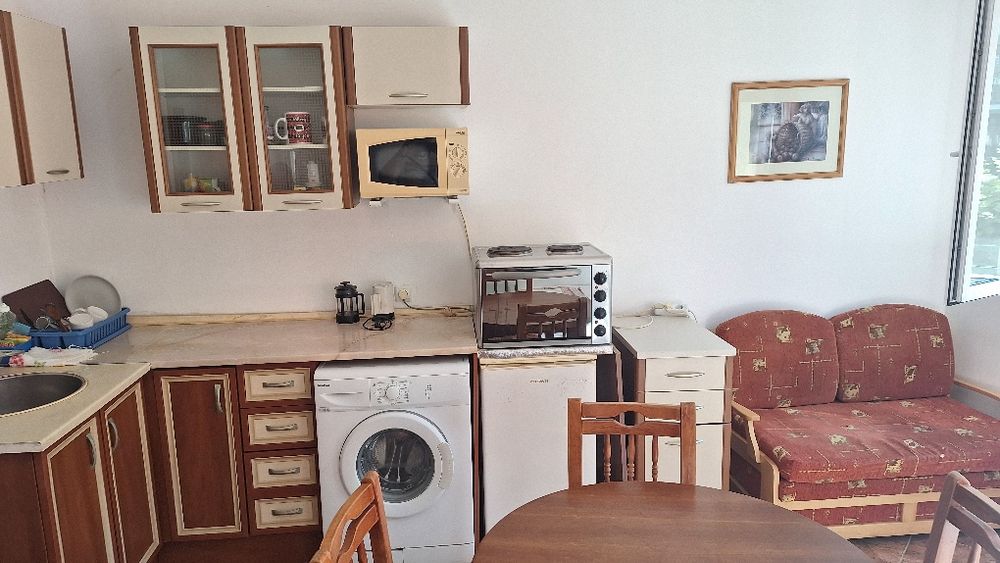 Дава се под наем Едностаен апартамент в к.к. Слънчев бряг - 44 кв.м за 198.39 € - Снимка #2