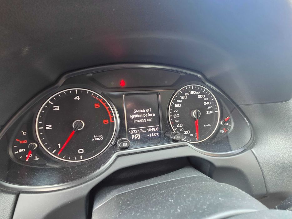 Vand Audi Q5 2.0, cutie automata, stare excelenta