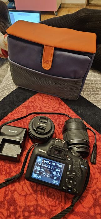 Canon 2000D,că nou 18-55 și 50mm,încărcător,geanta dedicata