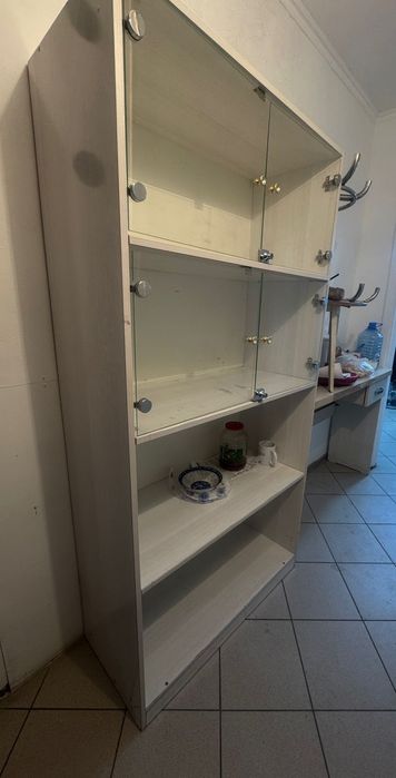 Продаётся шкаф для салонов красоты.