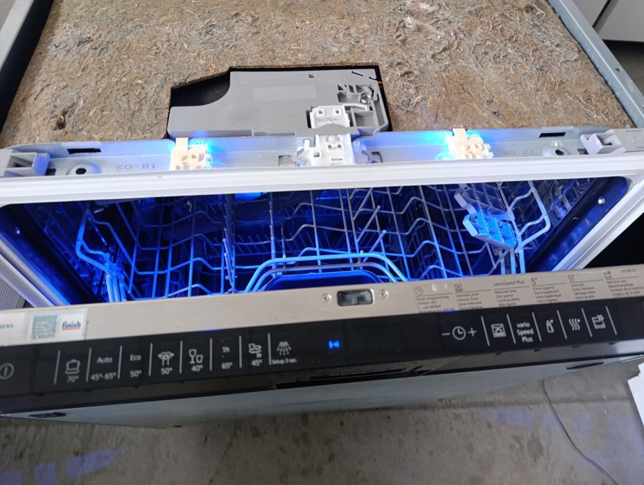 Съдомиялна за пълно вграждане SIEMENS