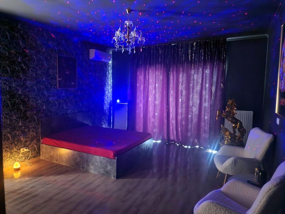 Vilă premium de închiriat – ideală pentru studio videochat sau petreceri private.