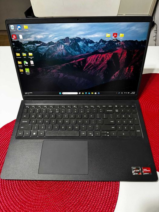 Laptop Dell Vostro 3525 - Stare foarte buna- usor negociabil
