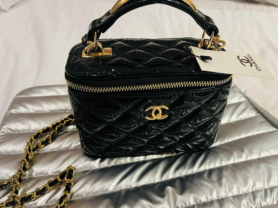 Чанти ISL -Michael Kors DIOR и други несесери и портмонета