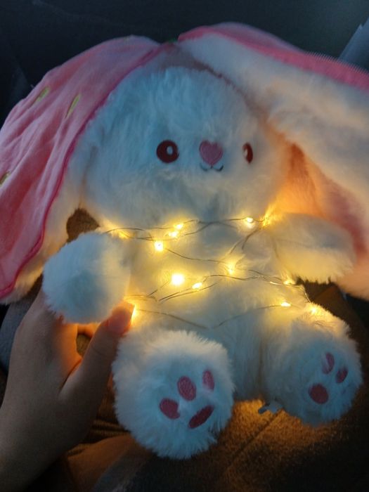 Игрушка,зайчик клубника