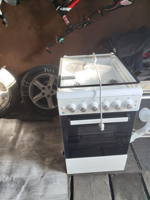 Продам газ плиту