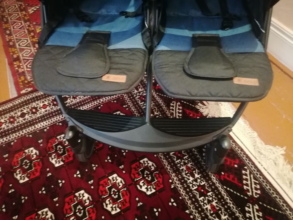 Коляска для близнецов