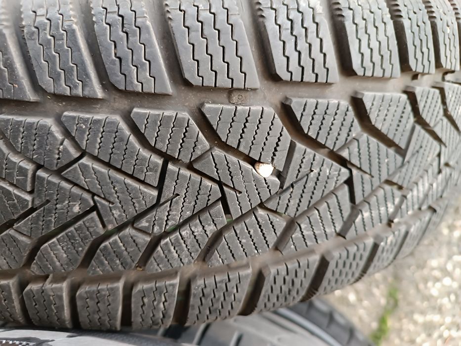 Джанти 4×100 за Дачия централен отвор 60,1 гуми Унироял Дот 4222?