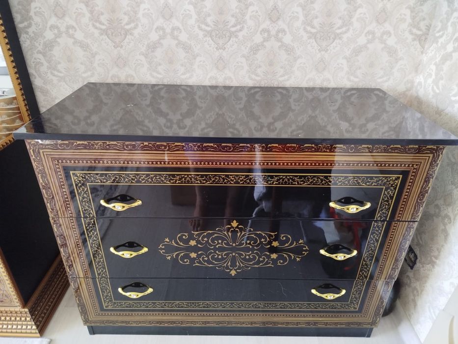 Продам         комод