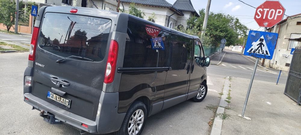 Renault trafic 2.0 dci 8+1 locuri