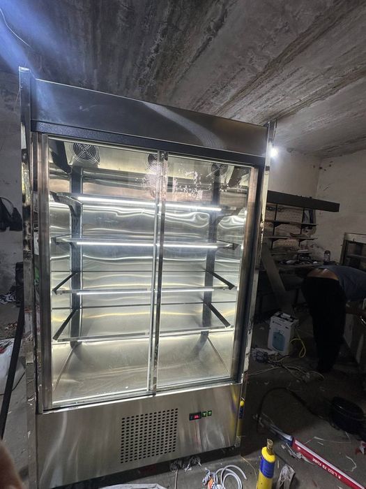 Витрина холодильник