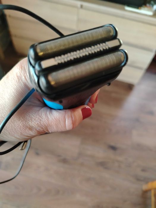 Електрическа машинка за бръснене Braun