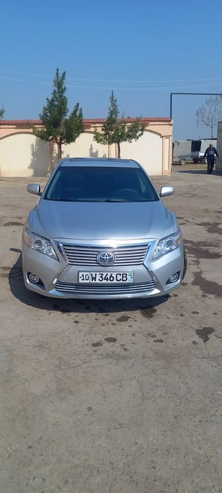 Toyota camry sotildi