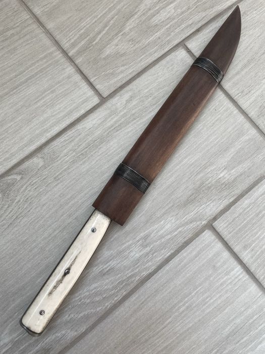 Буйновски нож , стар нож