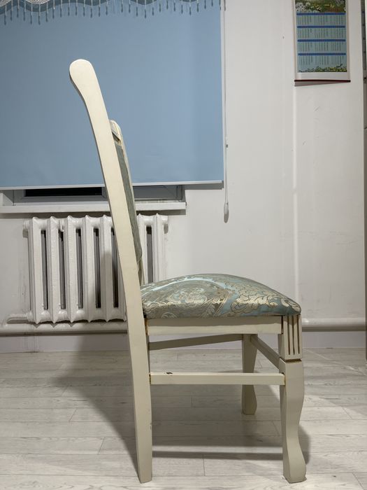 стул,белый,хорошый состаяние